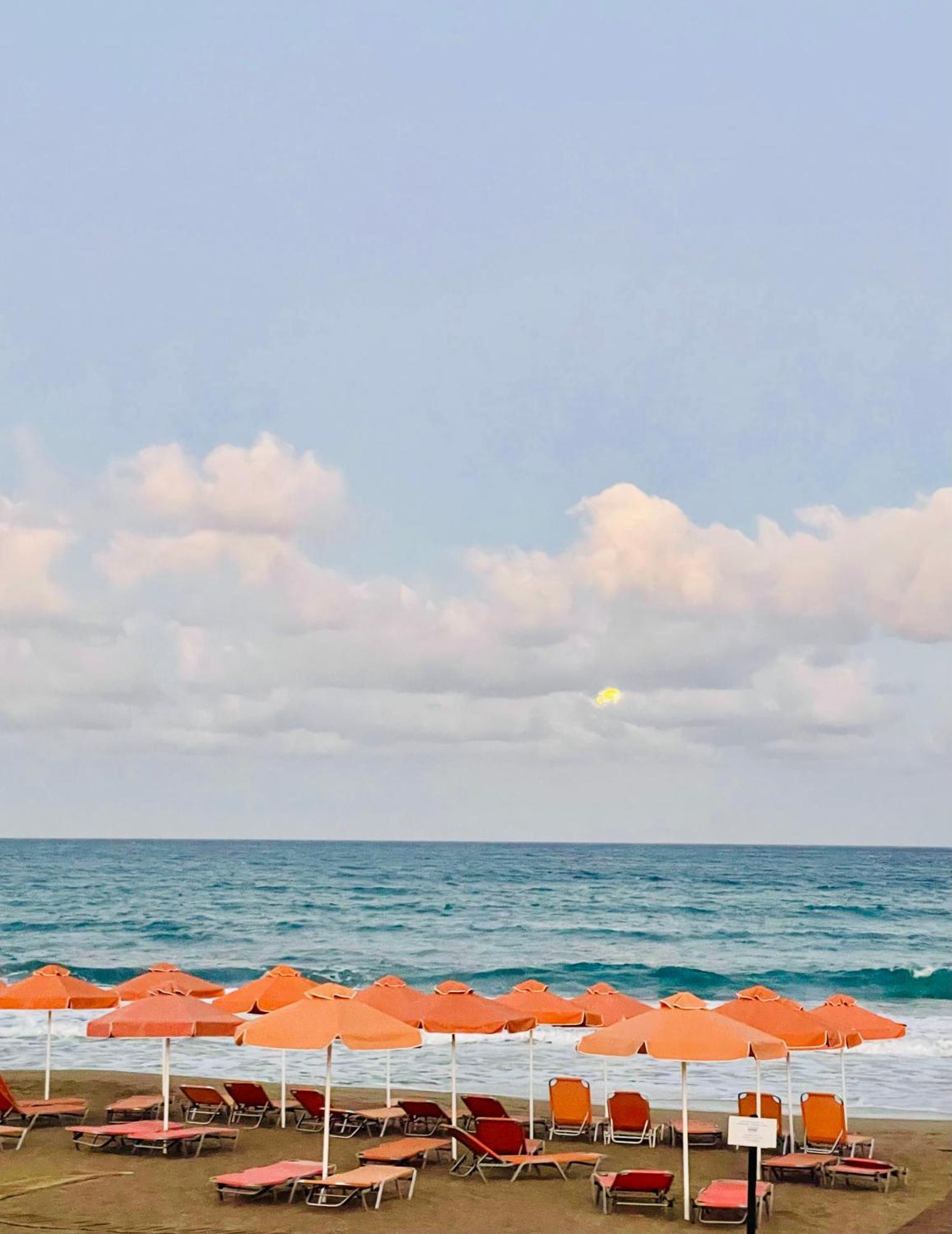 Pal Beach Palaiochora Dış mekan fotoğraf