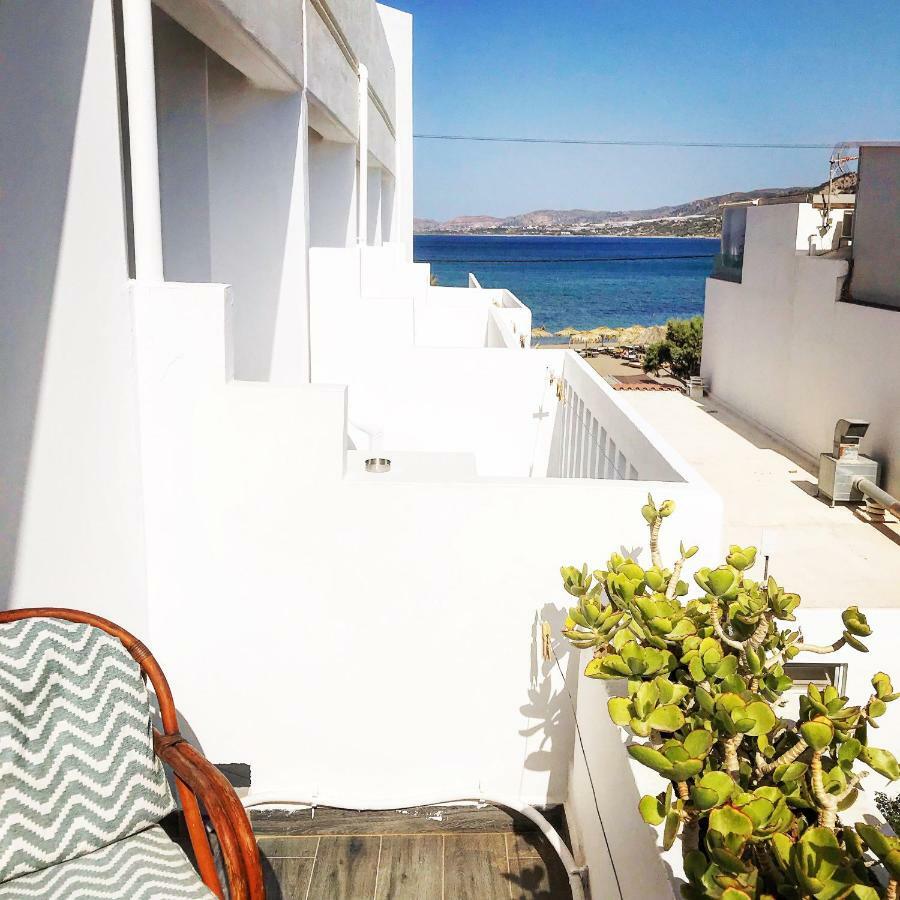 Pal Beach Palaiochora Dış mekan fotoğraf